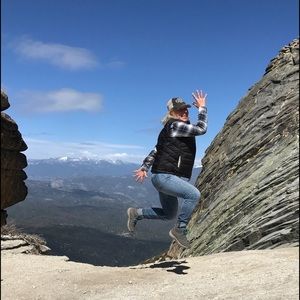 Meet your Posher, Lena